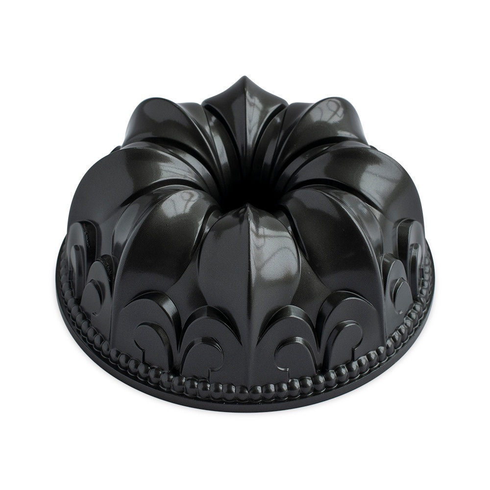Nordic Ware Fleur De Lis.Bundt cake pan